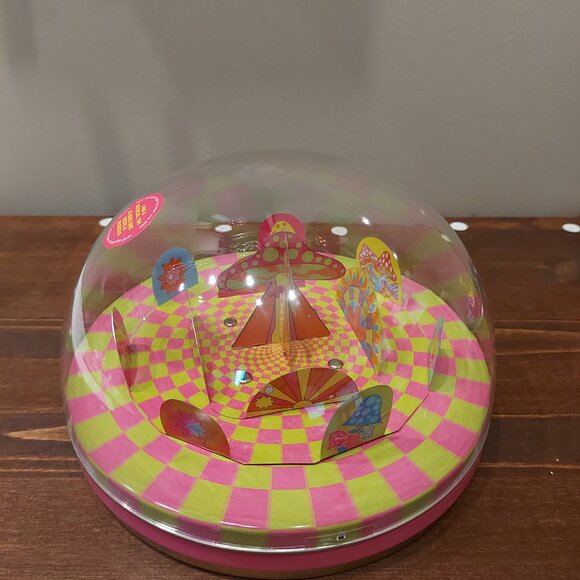 Lush Musical Tin - Picture 3 of 7